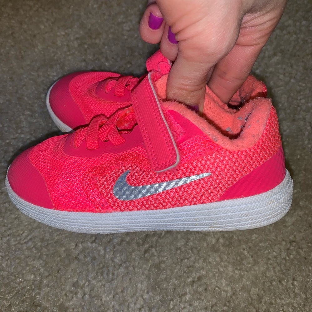 Nike toddler shoes